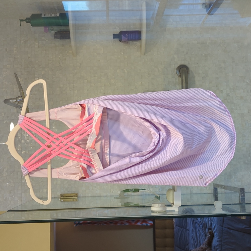 Lululemon Tank - Picture 3 of 5